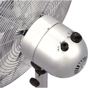 Közelkép: Króm álló ventilátor SV 50-40, Ø 40 cm, kezelőszervekkel.