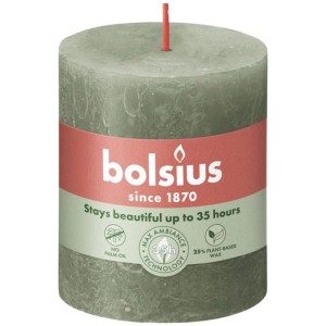 Bolsius Rustik gyertya Shine, 80/68 mm, Friss Olíva. Oszlopos gyertya a hangulatos légkörért, akár 35 órán át ég.