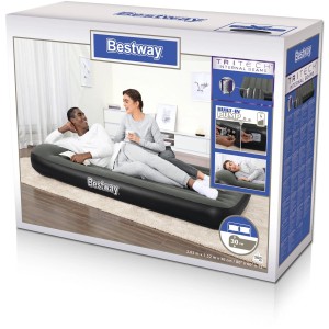 A Bestway TriTech Double XL légmatrac csomagolása beépített pumpával, ideális kempingezéshez és szabadidőhöz.