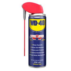 WD-40 multifunkciós spray, 250ml-es doboz autóápoláshoz.