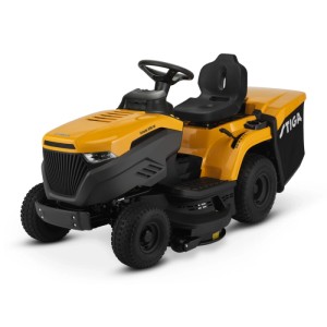 Sárga Stiga Estate 598 W fűnyíró traktor fűgyűjtővel. Kompakt modell 5000 m²-ig.