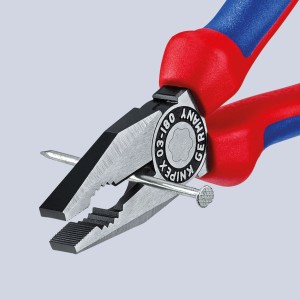 Knipex kombinált fogó, krómozott, 180 mm, többkomponensű markolattal és szög a pofákban.