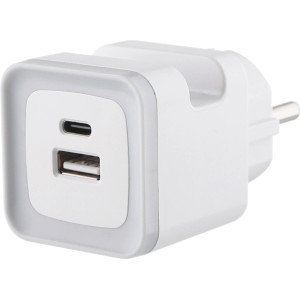 Fehér USB gyorstöltő adapter USB-A és USB-C porttal, szögletes kivitelben.