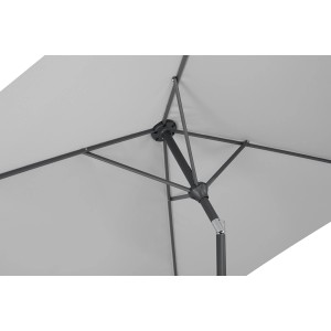 Közelkép a Schneider napernyőről, 210x130 cm, ezüstszürke, kurblis mechanizmussal.
