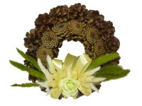 Diszitett tobozkoszorú 10 cm