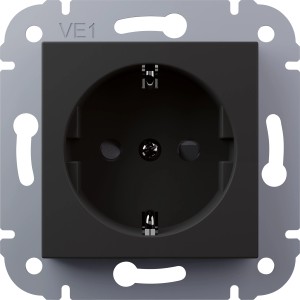 Fekete védőérintkezős aljzat az Elektromaterial Vilma sorozatából.