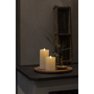 Konstsmide LED valódi viasz gyertyák 3D lánggal fa tálcán, hangulatos beltéri karácsonyi dekoráció.