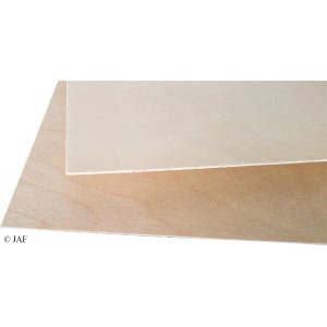 Rétegelt lemez: Többrétegű fa sokoldalú belsőépítészeti alkalmazásokhoz.