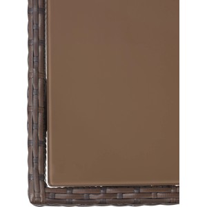 Közelkép: Téglalap alakú, barna Davenport kerti asztal (90x160 cm) rattan hatással.