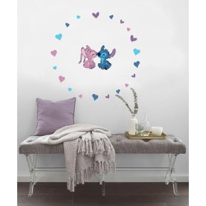 Komar Stitch és Angel Cute falmatricák színes szívekkel.