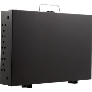 Összecsukott, fekete kemping faszenes grill (45x30,5x46,8 cm) bőrönd formátumban.
