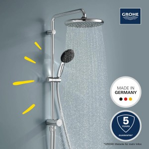 Grohe Vitalio Comfort 250 Flex zuhanyszett fej- és kézizuhannyal használat közben.