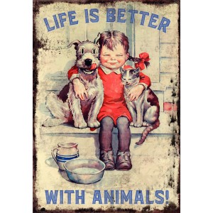 Nosztalgikus kép: Lány ölel kutyát és macskát, szöveg: "Life is better with animals!".