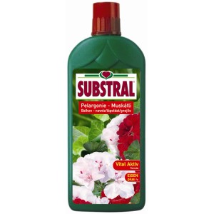 Substral balkonnövény-tápoldat a buja virágzáshoz.