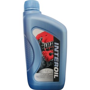 Kék 1L Interoil 10W-40 motorolaj flakon.