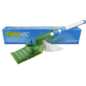 Summer Fun CrocoVac medencetisztító krokodil dizájnnal és teleszkópos rúddal.