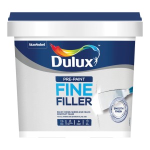 Dulux Pre-Paint Fine Filler vödörben. Készre kevert glett beltérre és kültérre.