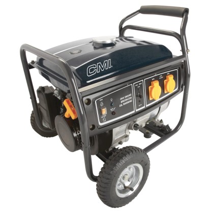 CMI C-G 2800 áramfejlesztő 2800 W teljesítménnyel, 12 l-es tartállyal és túlterhelés elleni védelemmel.