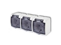 Aquastar 3-as földelt dugalj átlátszó csapfedeles IP54 fehér