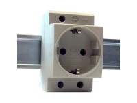 Sínre szerelhető dugalj Sínre szerelhető dugalj