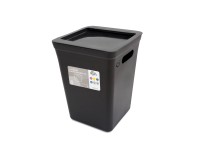 Szemetes fedéllel Szemetes fedéllel