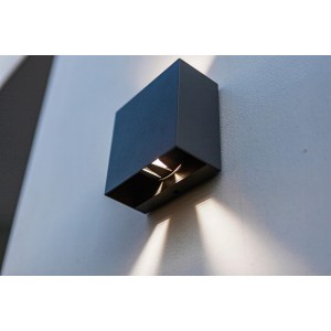 Modern, szögletes Lutec Gemini LED kültéri fali lámpa antracit színben. Egyénileg állítható fénysugár.