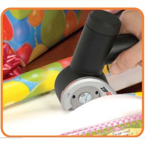 Worx MakerX 20 V akkus görgős vágó WX745.9 csomagolópapírt vág. Multiszerszám barkács projektekhez.