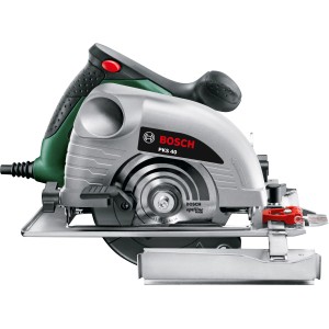 Bosch PKS 40 kézi körfűrész: Kompakt fűrész precíz vágásokhoz fában.