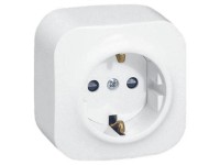 Legrand dugalj Forix földelt fehér