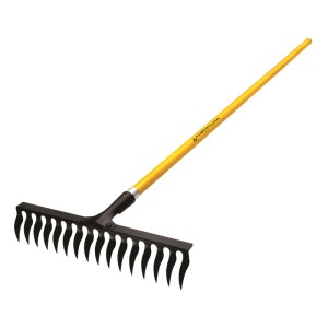 Kerti gereblye sárga nyéllel és fekete fogakkal kertészkedéshez.