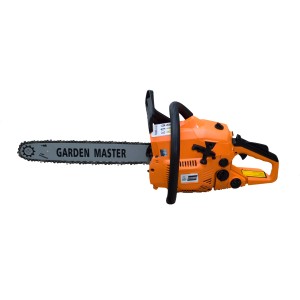 Narancssárga t.b.t. benzines láncfűrész GARDEN MASTER felirattal.