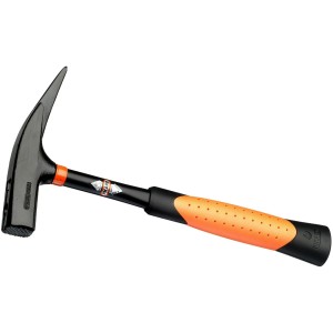 BlackGiant® ácskalapács mágneses szegtartóval és ergonomikus markolattal.