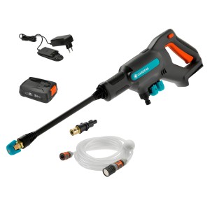 Gardena AquaClean 24/18V P4A akkumulátoros közepes nyomású mosó szett tartozékokkal, akkumulátorral és töltővel.