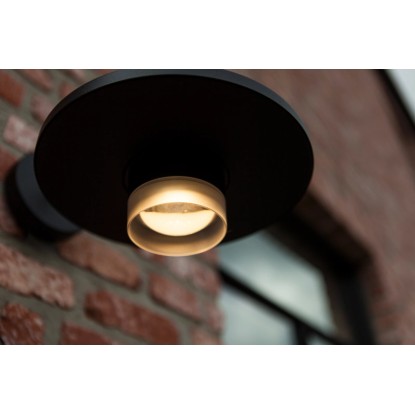 Fekete LED-es kültéri fali lámpa, modern design homlokzatvilágításhoz.