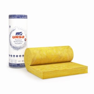 Tekercs sárga Ursa üveggyapot, ásványgyapot szigetelőanyag.