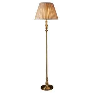 Elegáns LED állólámpa pliszírozott lámpabúrával és sárgaréz talppal a hangulatos világításhoz.