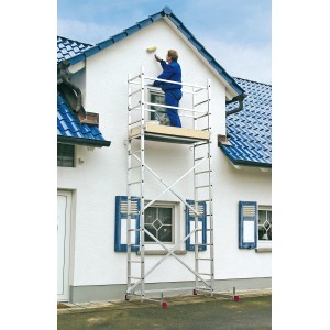 Krause Corda szerelőállvány homlokzatot festő személlyel, munkamagasság kb. 5 m.