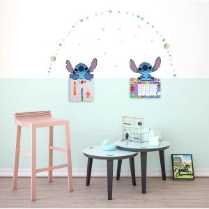 Komar Deko-Sticker Stitch Dream fali dekorációként a gyerekszobában.