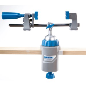 Dremel Multi-szorító 2500 3 az 1-ben, munkapadra szerelve. Tartozék miniatűr szerszámokhoz.