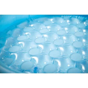 Közelkép az Intex Mushroom Baby Pool felfújható aljáról, egy babapancsolóról.