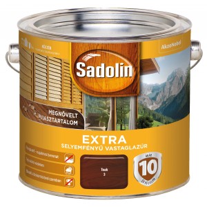 Sadolin Teak 3 időjárásálló festék, selyemmatt, fém vödörben.