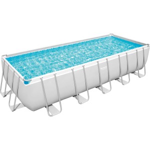 Bestway Power Steel vázas medence, 640x274x132 cm, téglalap alakú, tiszta kék vízzel töltve.