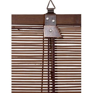 Közelkép: OBI bambusz roló (teak, 140x160 cm) húzózsinórral és felfüggesztéssel.