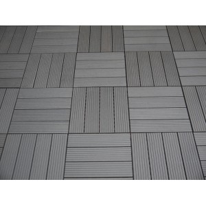 Sötétszürke WPC kattintós csempe, 30x30cm, 10 darabos készlet. Fa csempe teraszra és erkélyre.
