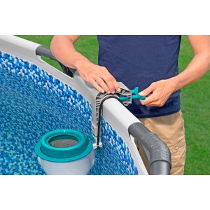 Bestway Skimatic 2 az 1-ben szűrőszivattyú a medencéhez rögzített szkimmerrel.