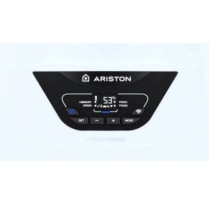 Közelkép egy Ariston vízmelegítő digitális kijelzőjéről.