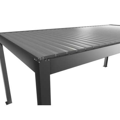 Biohort 6x3m-es pergola kvarc-ezüst színben, a lamellák és a vázszerkezet részletgazdag képe.