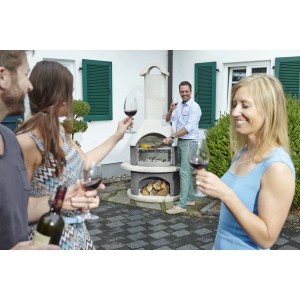 Buschbeck Athen fehér-antracit kerti grill kandalló grillező emberekkel.