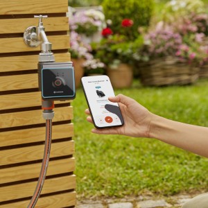 Gardena Bluetooth öntözésvezérlés alkalmazással okostelefonon és csappal.