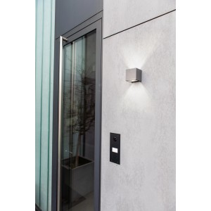 Modern Lutec Gemini mini LED kültéri fali lámpa, négyzet alakú, felfelé és lefelé világítással.
